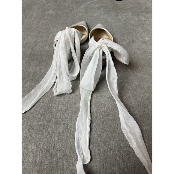 Badgley Mischka Womens Blaze Stiletto Heels US Size 7 EU 37 White Satin Bow - Picture 8 of 12
